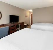 Hampton Inn & Suites Scottsburg hotel detail image 7