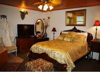 Echo Canyon Spa Resort (Adults Only) hotel thumbnail 5