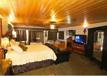 Echo Canyon Spa Resort (Adults Only) hotel thumbnail 6