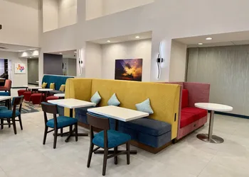 Hampton Inn & Suites Houston - Rosenberg hotel thumbnail 3