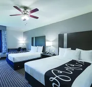 La Quinta Inn & Suites by Wyndham Conroe hotel detail image 5