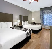 La Quinta Inn & Suites by Wyndham Conroe hotel detail image 7