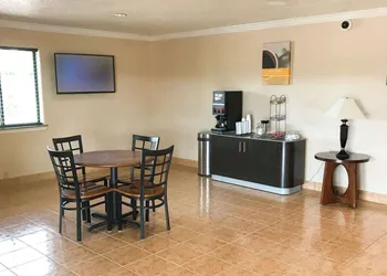 Motel 6 Alvin, TX hotel thumbnail 2