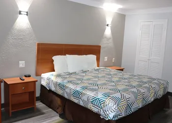 Motel 6 Alvin, TX hotel thumbnail 6