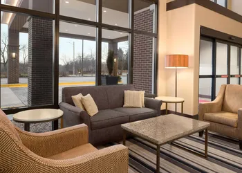 Hampton Inn Lawrence hotel thumbnail 4