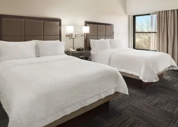 Hampton Inn Lawrence hotel thumbnail 5