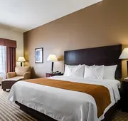 Comfort Inn & Suites Lawrence - University Area hotel detail image 7