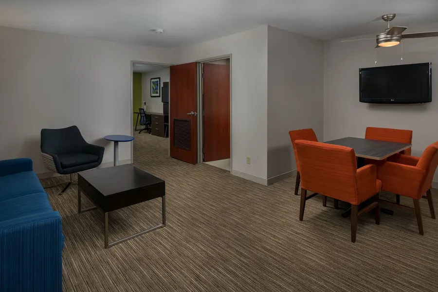 Holiday Inn Express & Suites Lawrence by IHG hotel detail image 2
