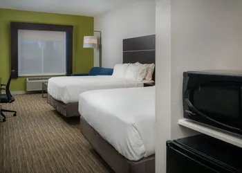 Holiday Inn Express & Suites Lawrence by IHG hotel thumbnail 5