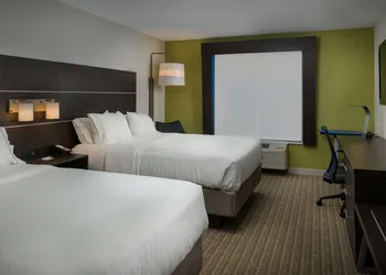 Holiday Inn Express & Suites Lawrence by IHG hotel thumbnail 6