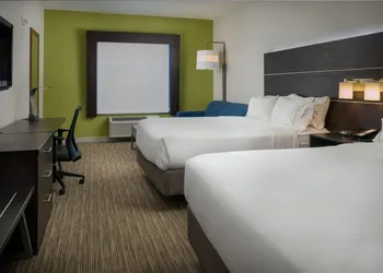 Holiday Inn Express & Suites Lawrence by IHG hotel thumbnail 8