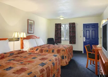 Days Inn by Wyndham KU Lawrence hotel thumbnail 5