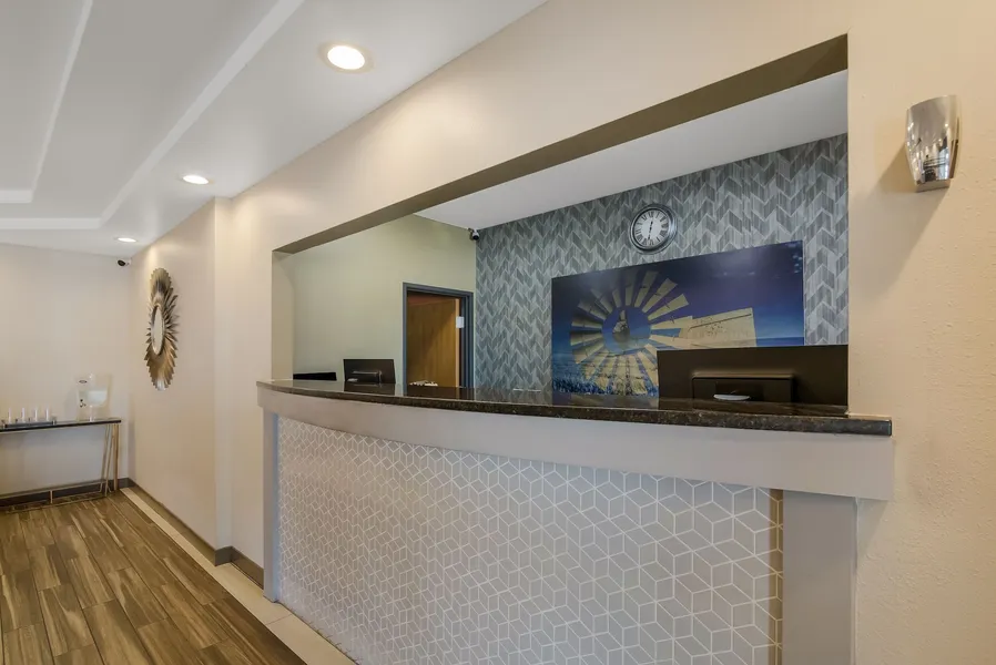 SureStay Plus Hotel by Best Western Topeka Northwest hotel detail image 2