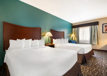 SureStay Plus Hotel by Best Western Topeka Northwest hotel thumbnail 4