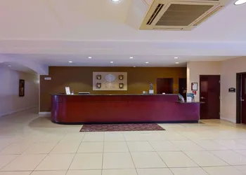 Comfort Suites University hotel thumbnail 2