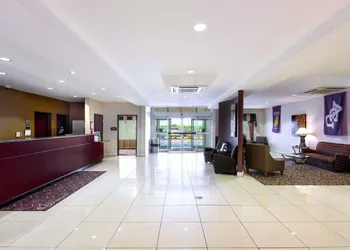 Comfort Suites University hotel thumbnail 4