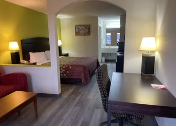 Econo Lodge Inn & Suites Sweetwater I-20 hotel thumbnail 5
