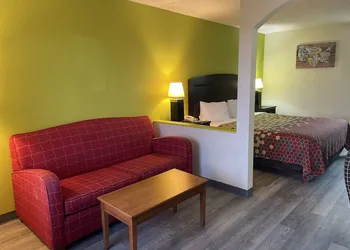 Econo Lodge Inn & Suites Sweetwater I-20 hotel thumbnail 6