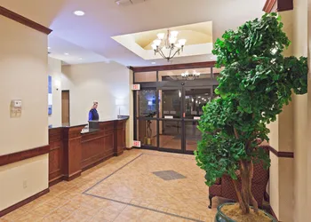 Holiday Inn Express & Suites by IHG hotel thumbnail 2