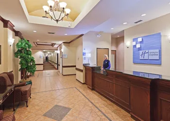 Holiday Inn Express & Suites by IHG hotel thumbnail 3