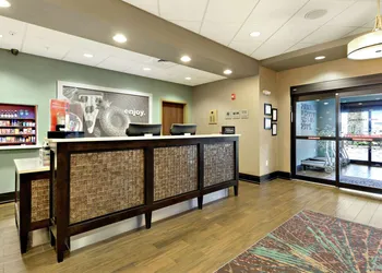Hampton Inn & Suites Gulfport I-10 hotel thumbnail 3