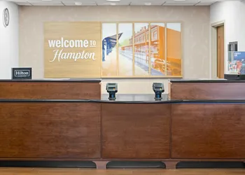 Hampton Inn Frostburg hotel thumbnail 3