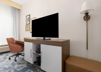 Hampton Inn Frostburg hotel thumbnail 8
