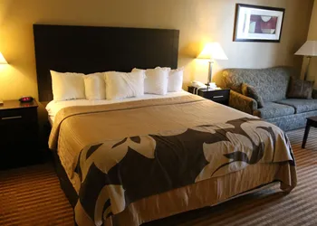 Quality Inn & Suites Frostburg - Cumberland hotel thumbnail 7