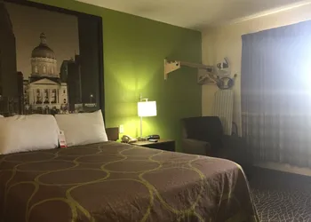 Super 8 by Wyndham Muncie/Ball St. College Area hotel thumbnail 4
