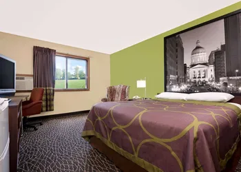 Super 8 by Wyndham Muncie/Ball St. College Area hotel thumbnail 6