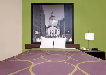 Super 8 by Wyndham Muncie/Ball St. College Area hotel thumbnail 7