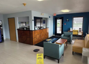 Days Inn by Wyndham Muncie -Ball State University hotel thumbnail 5