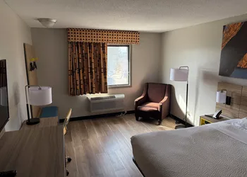 Days Inn by Wyndham Muncie -Ball State University hotel thumbnail 8