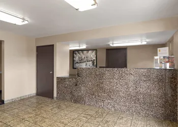 Super 8 by Wyndham Casa Grande hotel thumbnail 2