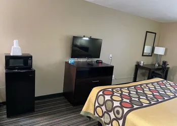 Super 8 by Wyndham Casa Grande hotel thumbnail 6