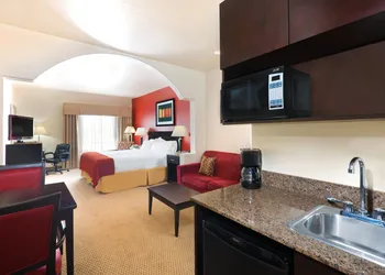 Holiday Inn Express & Suites Casa Grande by IHG hotel thumbnail 3