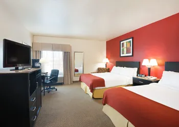 Holiday Inn Express & Suites Casa Grande by IHG hotel thumbnail 8