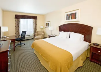 Holiday Inn Express & Suites Willcox by IHG hotel thumbnail 4