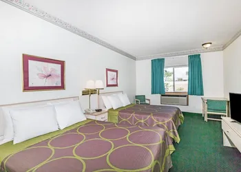 Super 8 by Wyndham Willcox hotel thumbnail 8