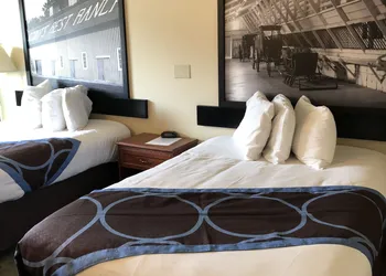 Super 8 by Wyndham North Platte hotel thumbnail 3