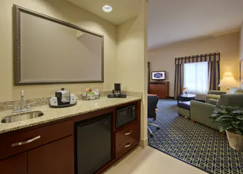 Hampton Inn & Suites Ridgecrest hotel thumbnail 8