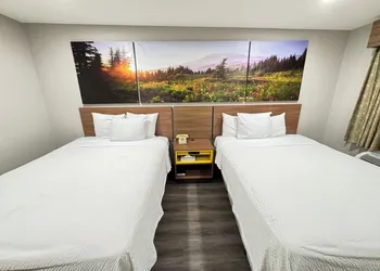 Days Inn by Wyndham Barstow hotel thumbnail 8
