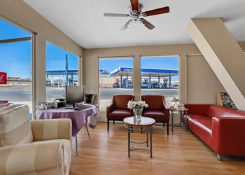Red Roof Inn Needles hotel thumbnail 5