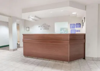 Microtel Inn & Suites by Wyndham Marianna hotel thumbnail 2