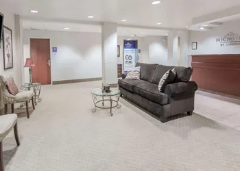 Microtel Inn & Suites by Wyndham Marianna hotel thumbnail 3