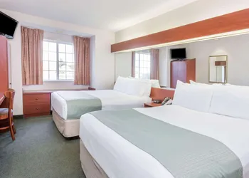 Microtel Inn & Suites by Wyndham Marianna hotel thumbnail 7
