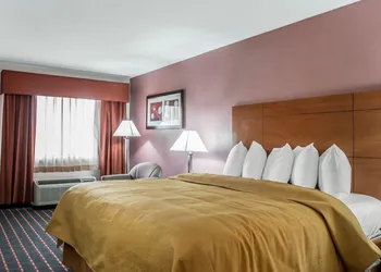 Quality Inn Marianna South hotel thumbnail 6
