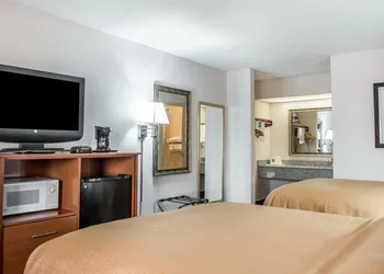 Quality Inn Marianna South hotel thumbnail 7