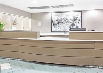 Super 8 by Wyndham Marianna I-10 hotel thumbnail 2