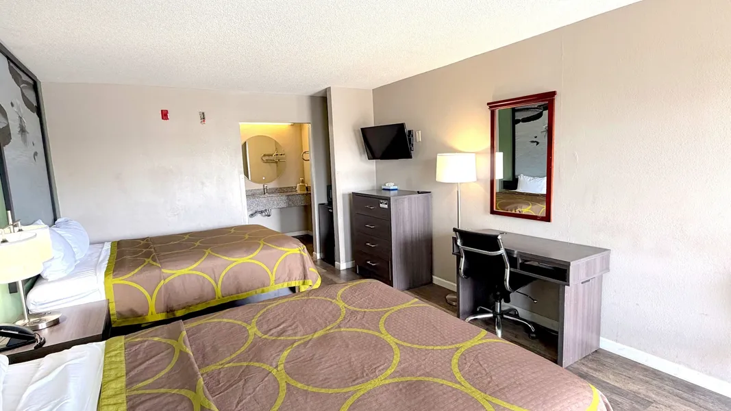 Super 8 by Wyndham Marianna I-10 hotel detail image 6